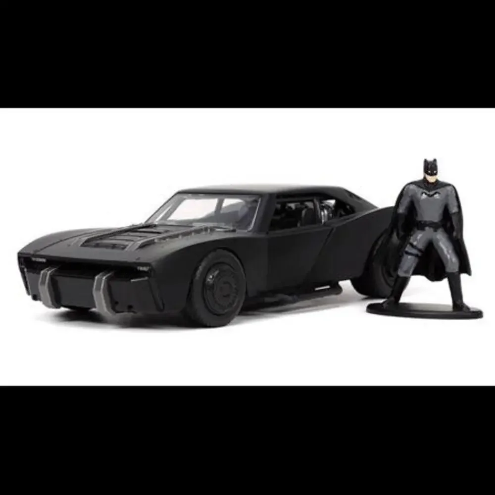 The Batman and Batmobile - DC Comics - Batmobile 1/32 Scale